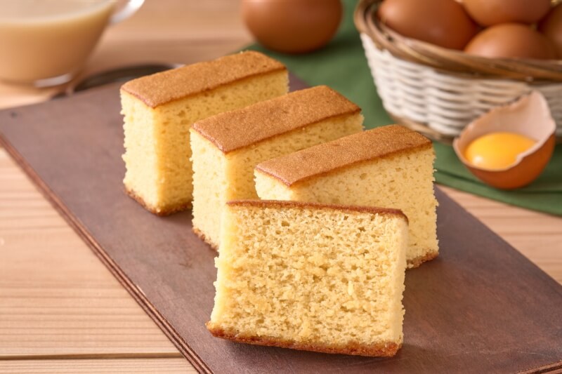 秋川牧園 秋川牧園のたまごと牛乳を使ったまじめなカステラ ８個≪送料込≫